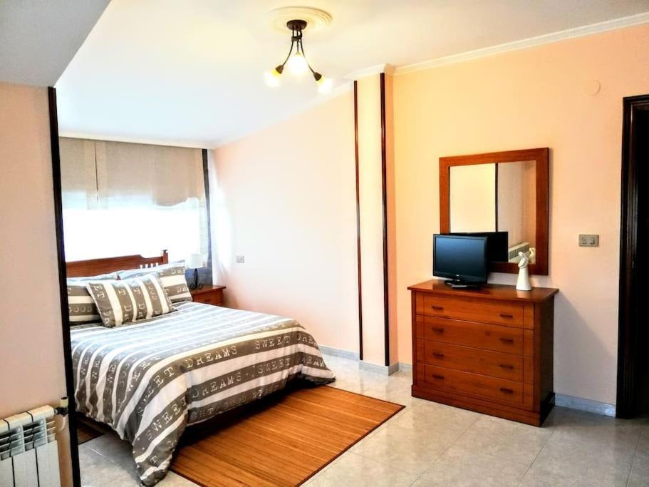 Apartamento En Las Afueras Рибадео Екстериор снимка