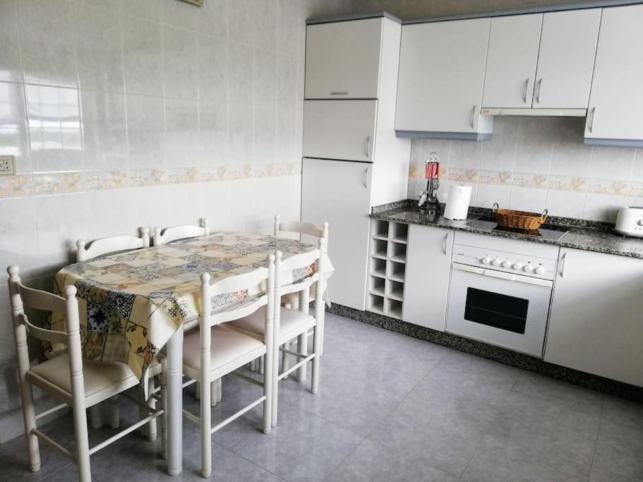 Apartamento En Las Afueras Рибадео Екстериор снимка